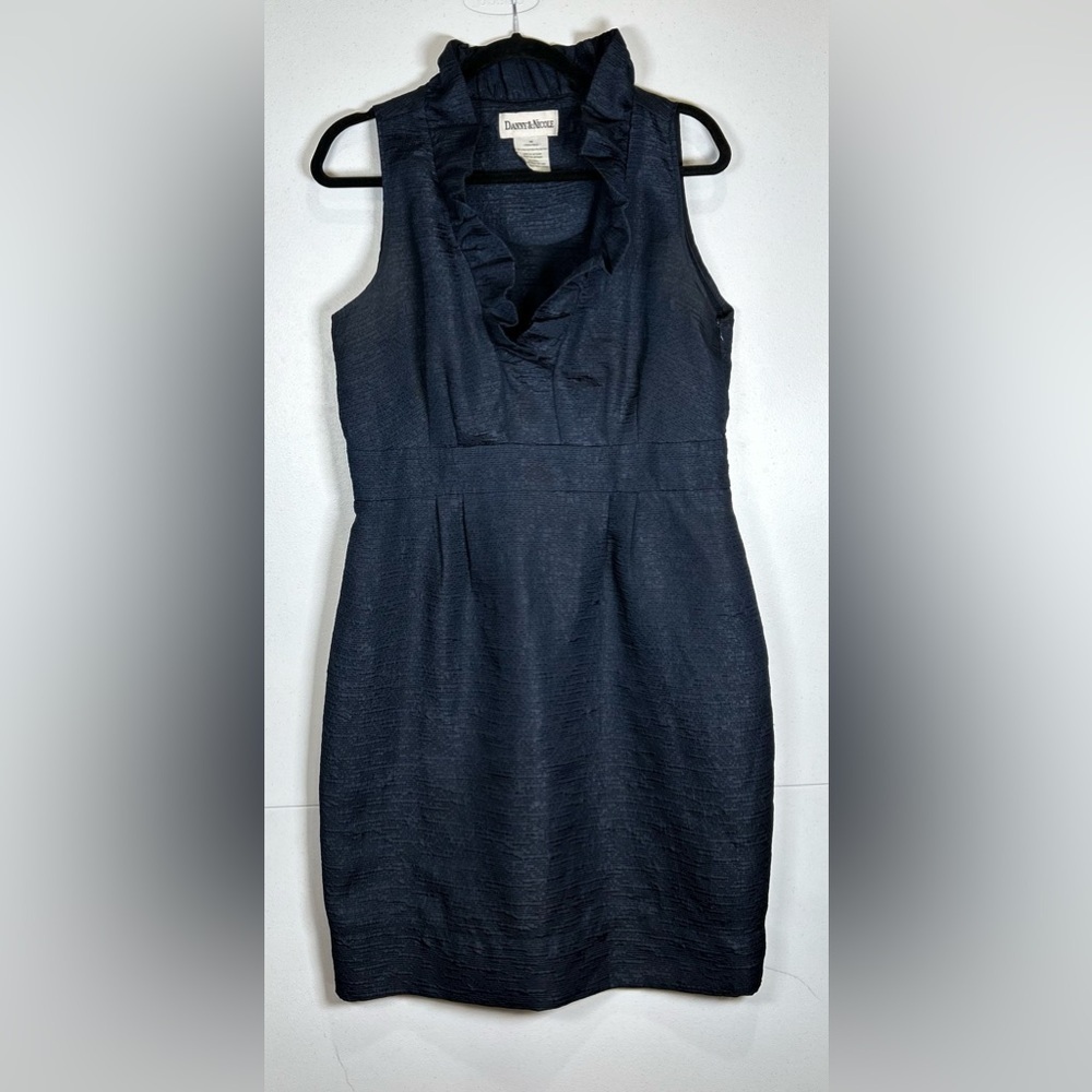 Danny & Nicole Navy Ribbed Sheath Knee Length Dress with Ruffled VNeck Collar.